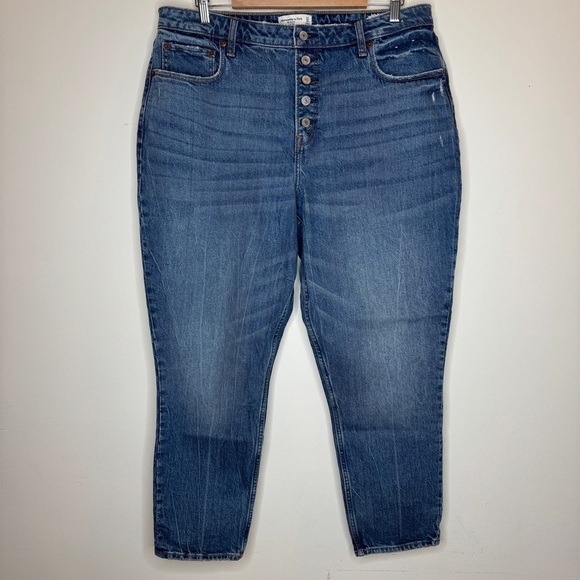 NWT Abercrombie & Fitch Skinny High Rise Jeans Size 16/33 - Picture 1 of 5